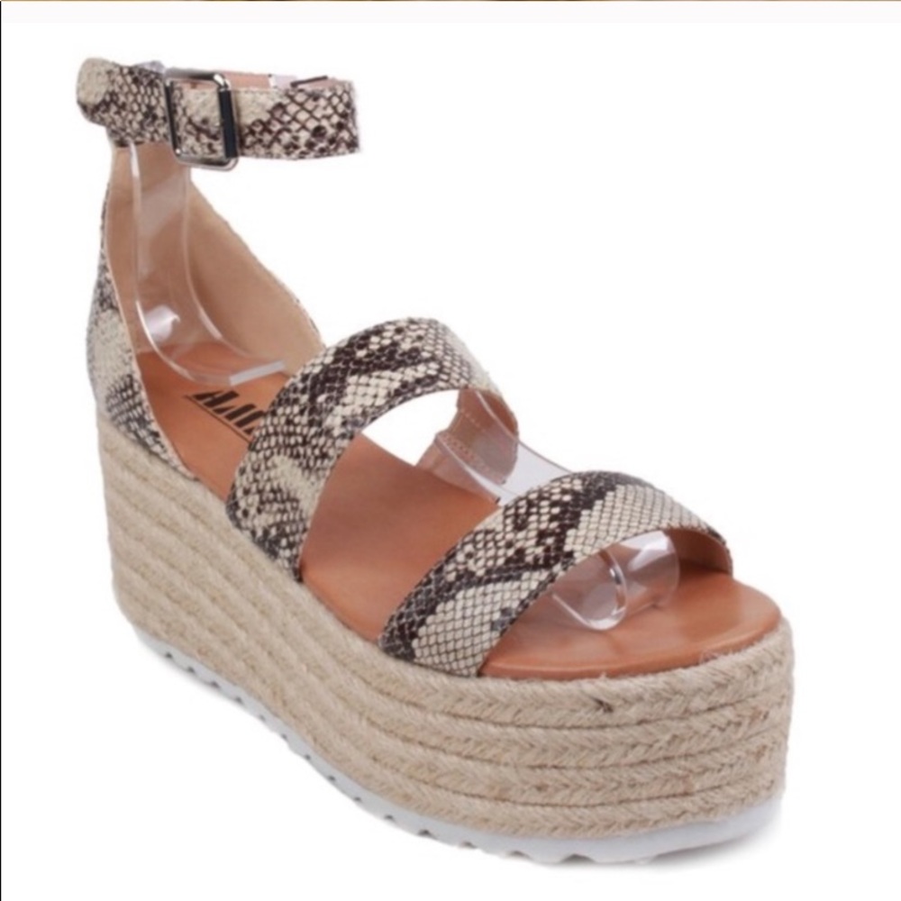 Snake print woven espadrille sandals - Picture 2 of 5